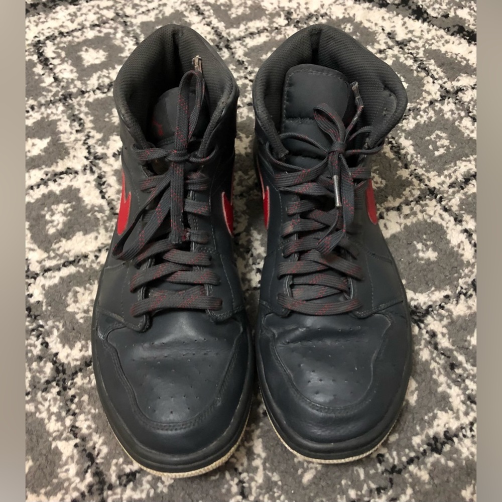 Gray Red Nike Air Jordan 1 Retro Men’s Size 12 Shoes